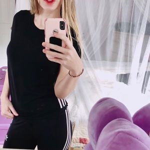 3/$30 ‼️ Adidas black striped shirt m